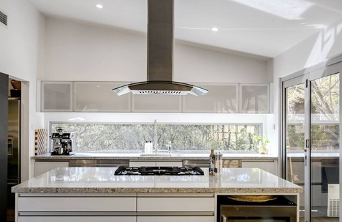 Murrays Beach Casa | The Harmony Retreat - Luxurious Murrays Beach Retreat