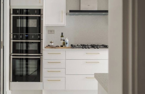 Brompton & Hans Town Casa | The Harrod's Next Door House