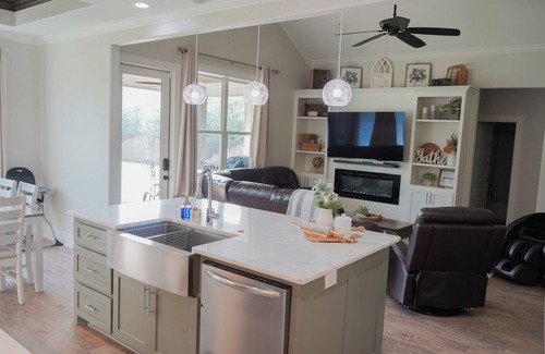 Bullard Casa | The Haven on Loveless Street w/ Full Game Room