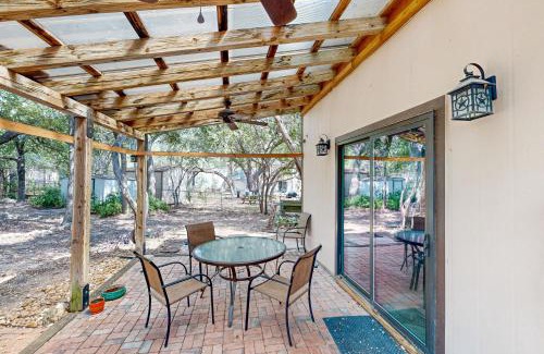 San Antonio Casa | The Hawk's Nest