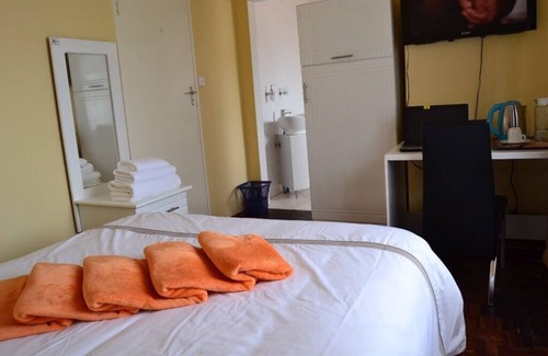 Harare Cama Y Desayuno | The Hawks Bed and Breakfast