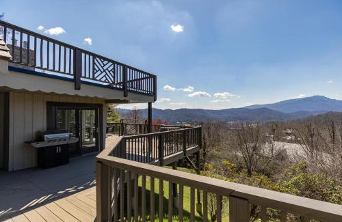 Boone Casa | The Hawthorn House at Hound Ears