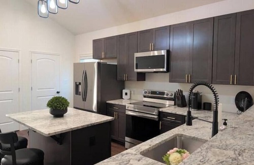 Buena Vista Casa | The Hawthorne Place