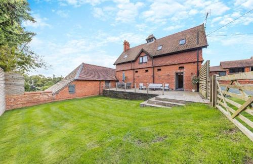 Trevor Casa | The Hay Loft