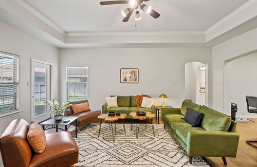 Wellborn Casa | The Hayes House is perfect for Game Days, Family Visits & Getaways.