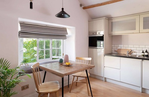 Wellow Cabaña | Acogedora casa de campo en el pueblo cerca de Bath