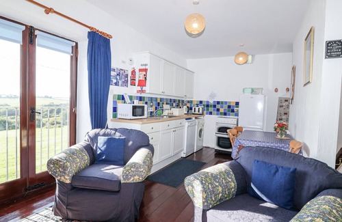 Commonmoor Casa | THE HAYLOFT, pet friendly, character holiday cottage in St Cleer