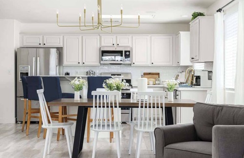 Tulare Casa | The Heart of California w/ BBQ Grill & Hot Tub