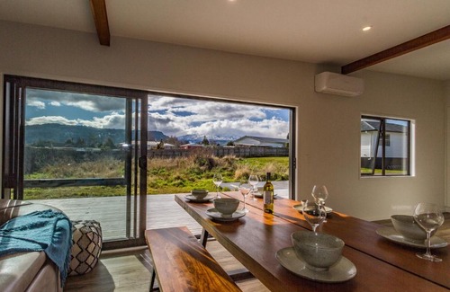 Ohakune Casa | The Heartwood Lodge - Ohakune Holiday Home