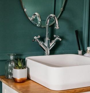Llandaff Hotel | The Heathcock Boutique Hotel