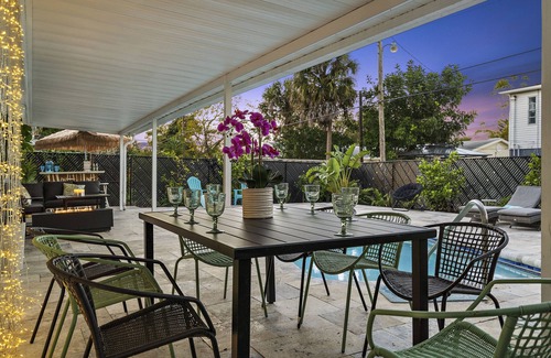 Disston Heights Casa | The Heaven - Pet Friendly w/ BBQ, Pool & Tiki Bar