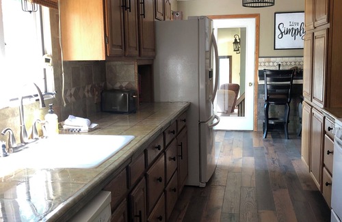 Rapid City Casa | The HEAVENLY Retreat, BEAUTIFUL HOME, YARD, & DECK