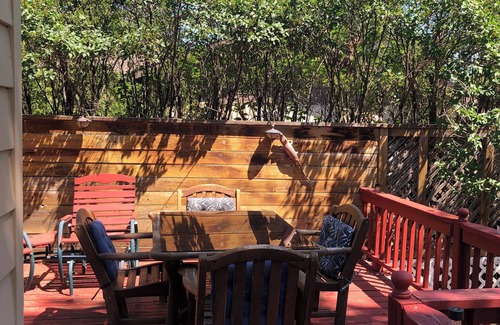 Rapid City Casa | The HEAVENLY Retreat, BEAUTIFUL HOME, YARD, & DECK