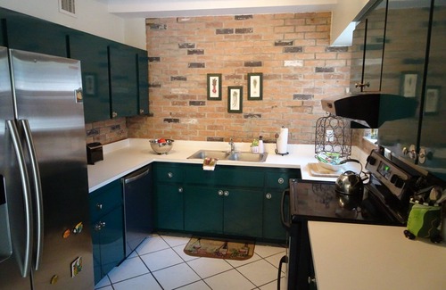 Old Town Casa | The Hemingway Caribbean Townhome & Private Pool Near Beach in charming Key West