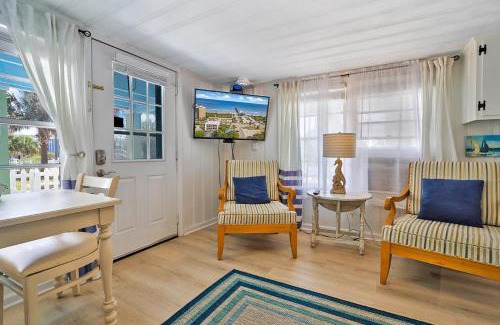 Downtown Myrtle Beach Casa | The Hemingway Cottage-Just Steps From The Beach!