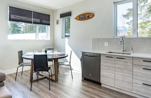 Revelstoke Apartamento | The Hemlock Suite Sum