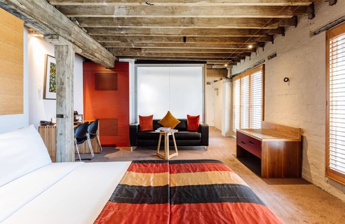 Sullivan's Cove Hotel | The Henry Jones Art Hotel