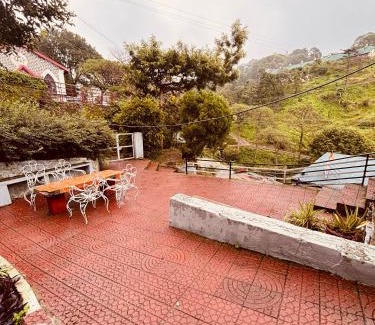 Kasauli Apartamento | The Heritage manor l on mall road Kasauli l Private Lawn l 2 Min walk to heritage market