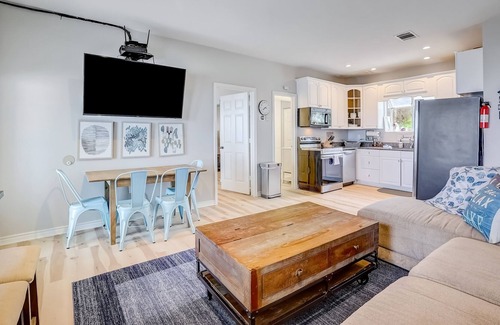 Burnet Cabina | The Heron and The Perch on Lake Buchanan Dam | Cottages in Burnet
