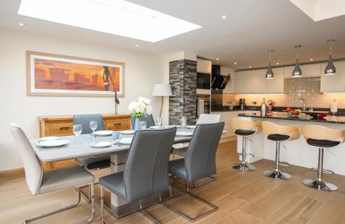 Rhosneigr Casa | The Herun