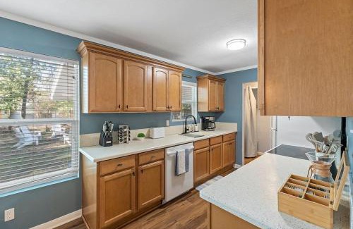Tool Casa | The Hickory House with Firepit- Boat Ramp Access to Cedar Creek Lake