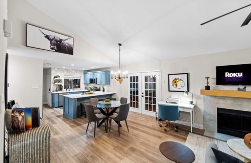 Lewisville Casa | The Hidden Gem: Gig Speed Internet | Saltwater Hot Tub | near DFW