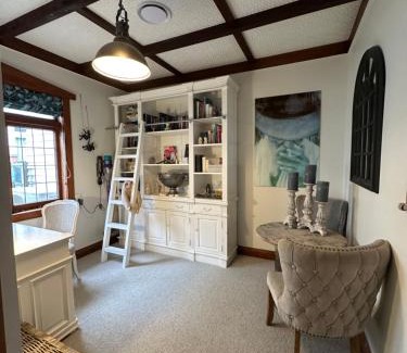 Cambridge Casa | The Hidden Gem in Cambridge - One to Two Bedroom Suite