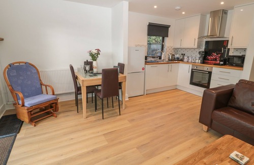 Belford Cabaña | THE HIDEAWAY AT HOLLYOAK, pet friendly, with a garden in Belford