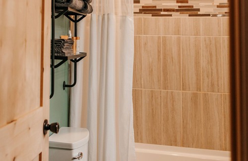 Siren Casa | The Hideaway /-/ Retreat on Clam lake