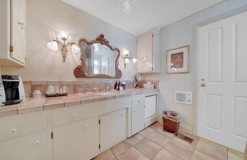 Sutter Creek Apartamento | The Hideaway Suite | On Main St., Dog Friendly!