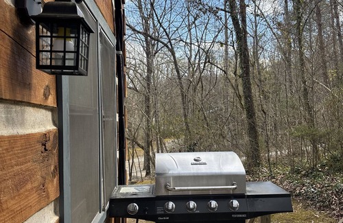 Townsend Cabina | The Hideout Cabin at Country Manor Acres