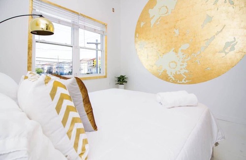 Queens Hotel | The High Tide Studio # 4