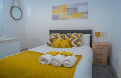 Northampton Apartamento | The Highfield Villa, 5 bedrooms, Northampton Centre, Sleeps 10