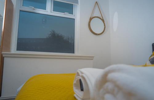Northampton Apartamento | The Highfield Villa, 5 bedrooms, Northampton Centre, Sleeps 10