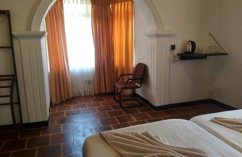 Kandy Casa | The Hill Cliff Bunglow