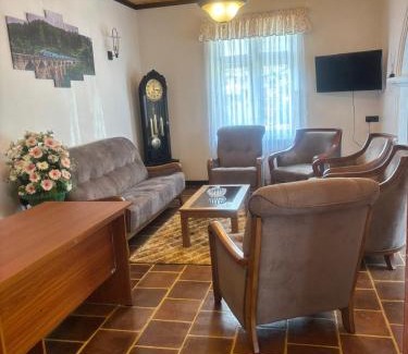 Kandy Casa | The Hill Cliff Bunglow