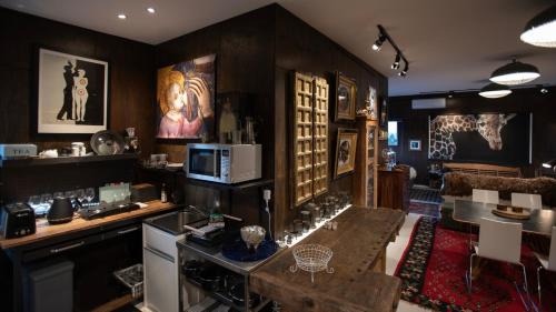 Woodbridge Casa | The Hill House Panorama