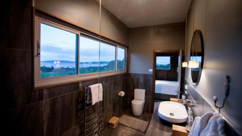 Woodbridge Casa | The Hill House Panorama