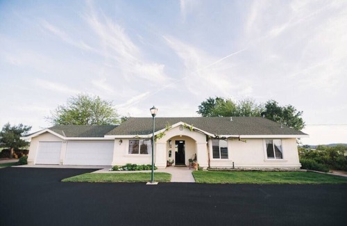 Paso Robles Casa | The Hillbilly Hideout