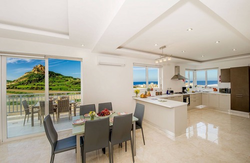 Marsalforn Apartamento | The Hillock Penthouse B17