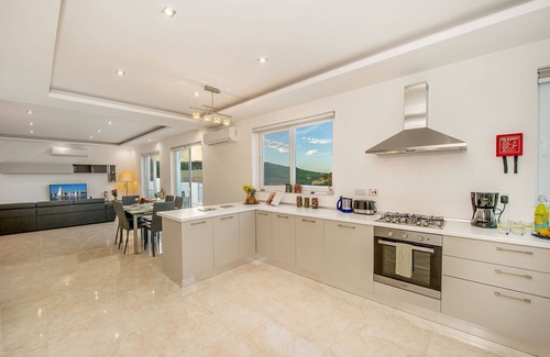 Marsalforn Apartamento | The Hillock Penthouse B17