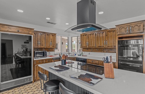 Wickenburg Casa | The Hillside Oasis with fantastic views