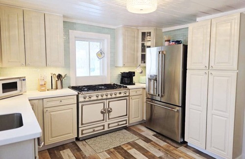 Historic District Casa | The Historic: A Victorian Dream!