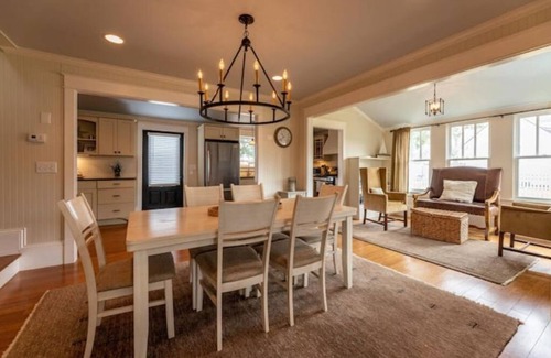 Manteo Casa | The Historic Austin House in Downtown Manteo