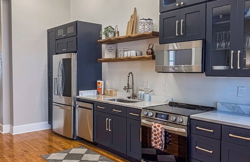 Downtown Cincinnati Casa | The Historic Lyric Presidential Suite
