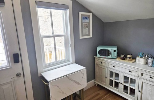 Historic District Apartamento | The Historic: Victorian Charm!