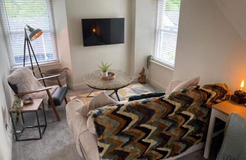 Hawkshead Casa | The Hive at Poppi Red