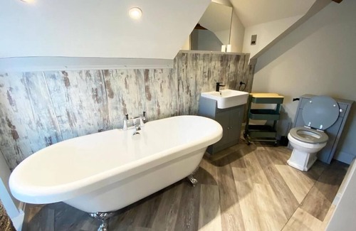 Hawkshead Casa | The Hive at Poppi Red