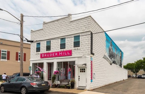 Berlin Casa | "The Hive"-Downtown Berlin, 4 BR, Sleeps 8, 2 Bath