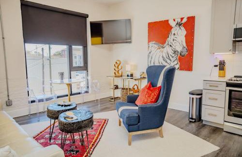 River District Apartamento | The Hive Trio 2nd Floor, 203, 204, & 205 Sweeter